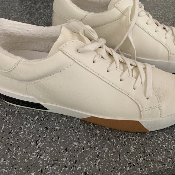 Low top Athleisure sneakers, off-white, black, and tan, size 9 by Maker's Shoes - Picture 2 of 13